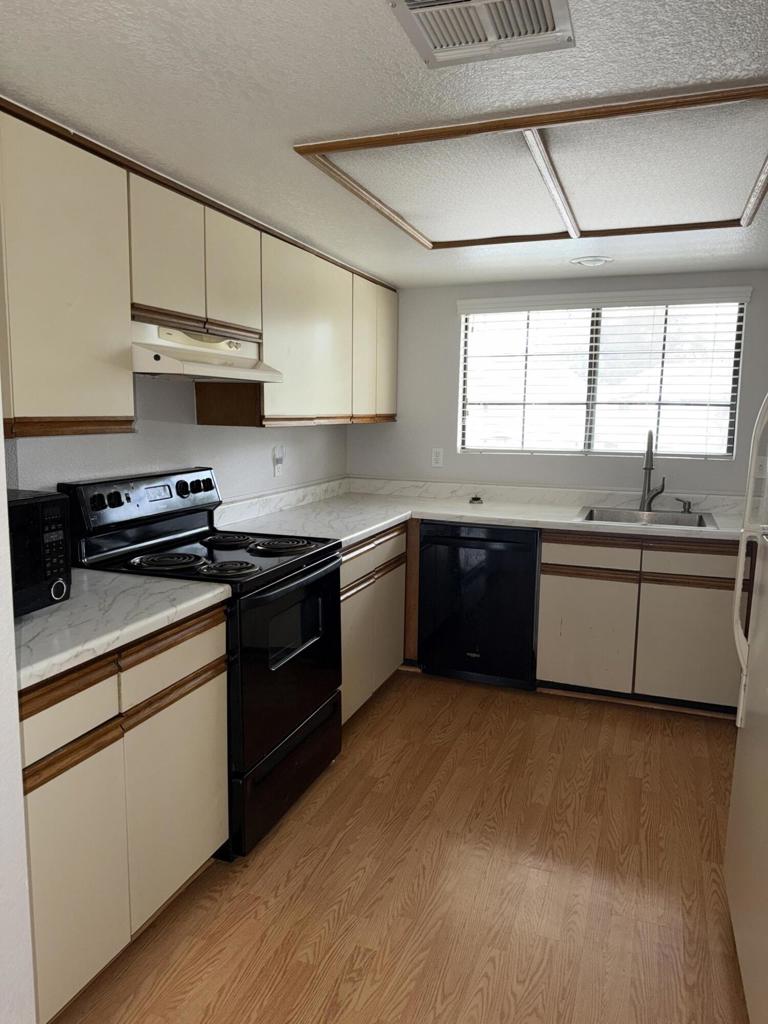 Mesquite Country Clu - Residential Lease