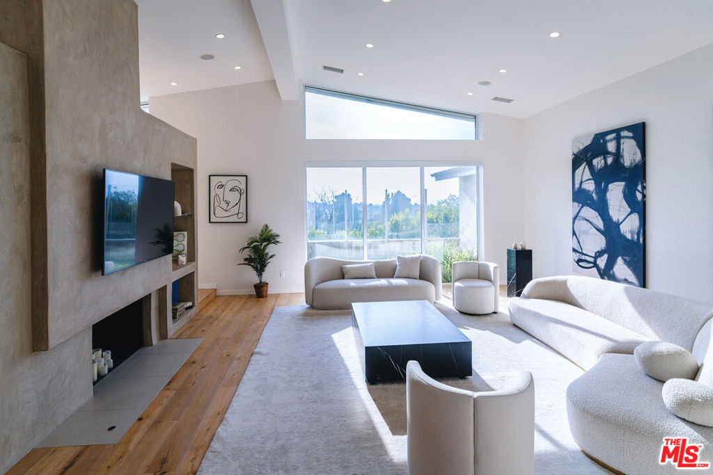 3423 Scadlock Lane