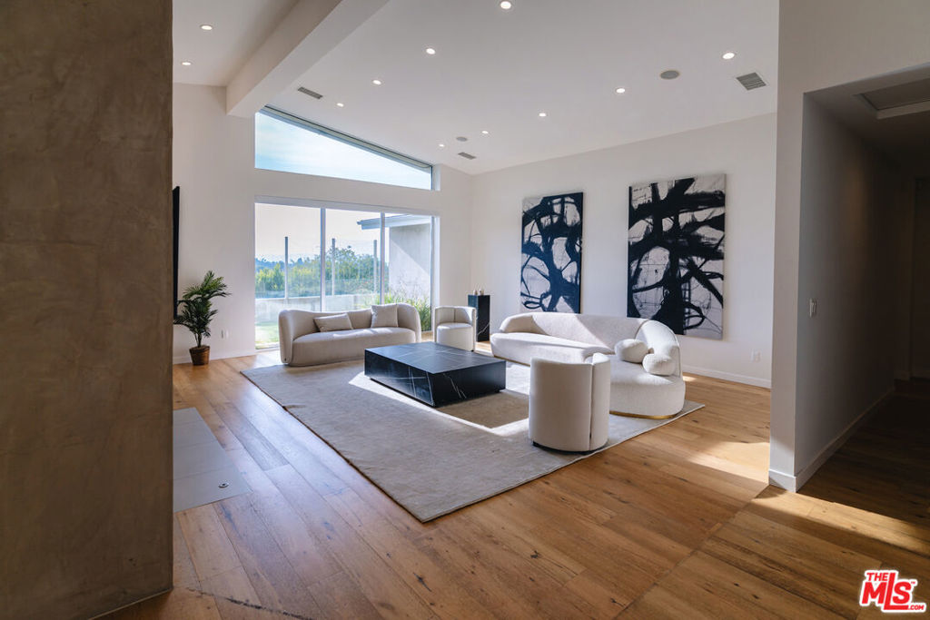 3423 Scadlock Lane