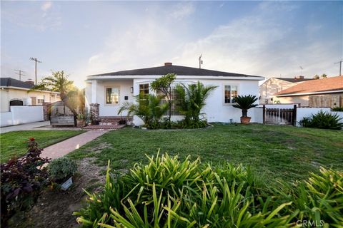 Photo of 623 N Nora Ave, West Covina, CA 91790 (MLS # TR25255108)