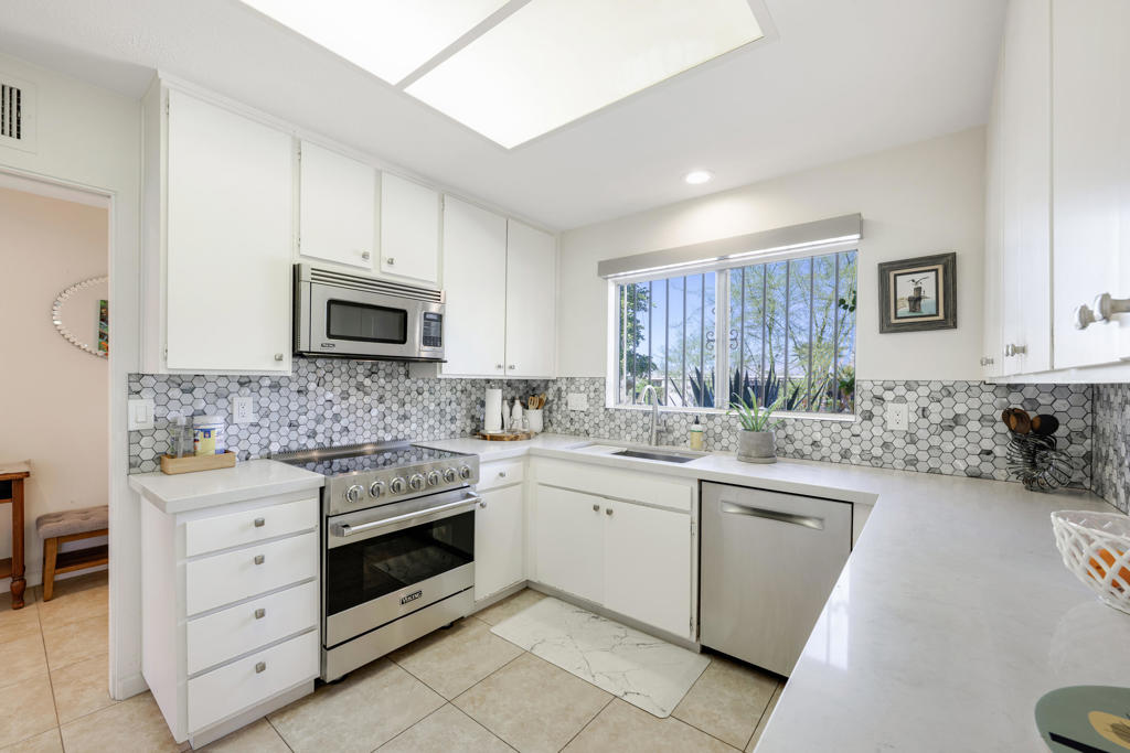 Sandpiper Palm Deser - Residential