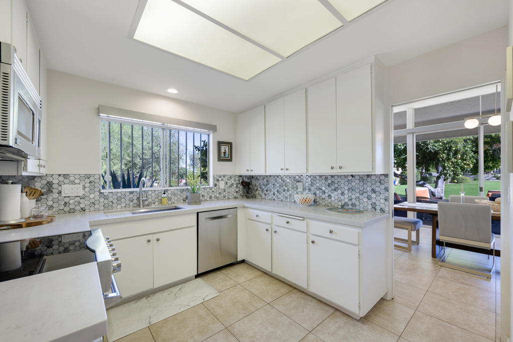 Sandpiper Palm Deser - Residential