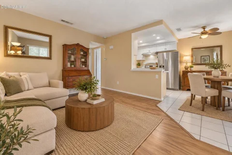 MLS: 219154309DA