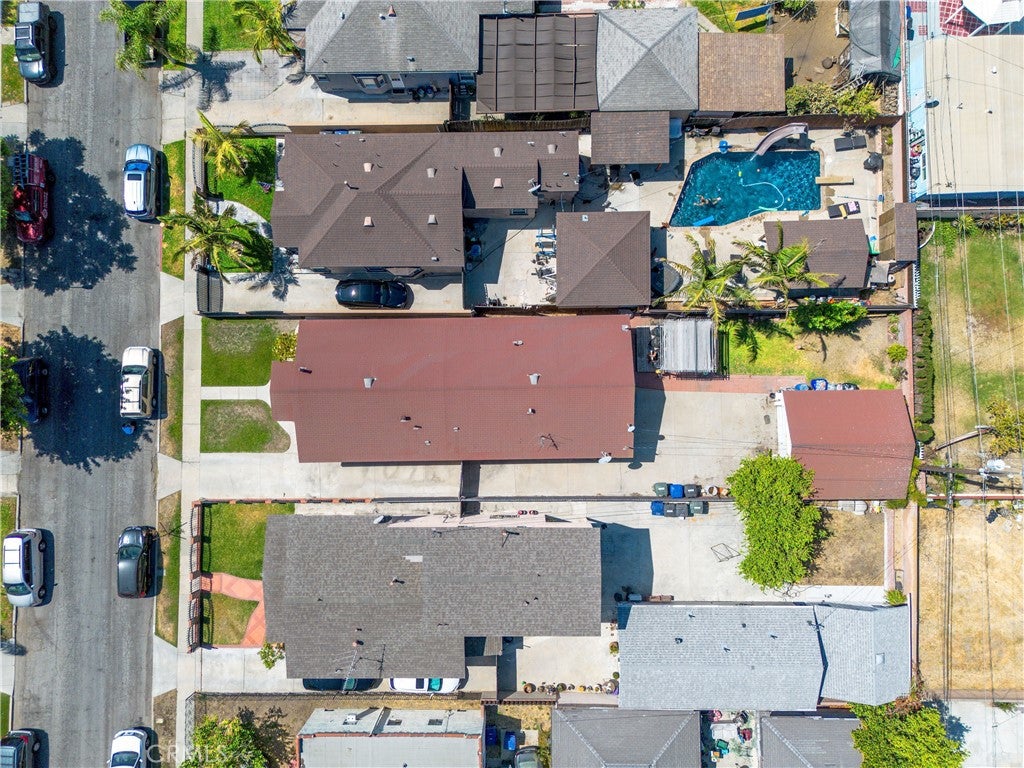 8437 San Vincente