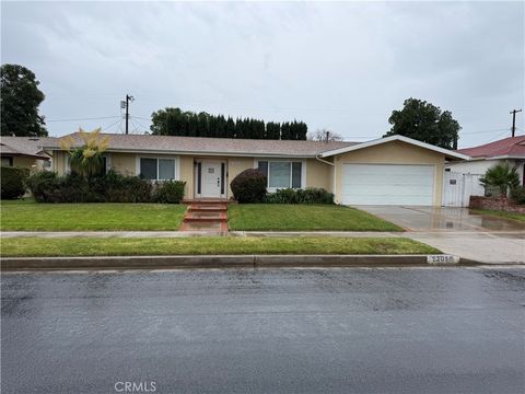 Photo of 23056 Lanark, West Hills, CA 91304 (MLS # SR26013717)