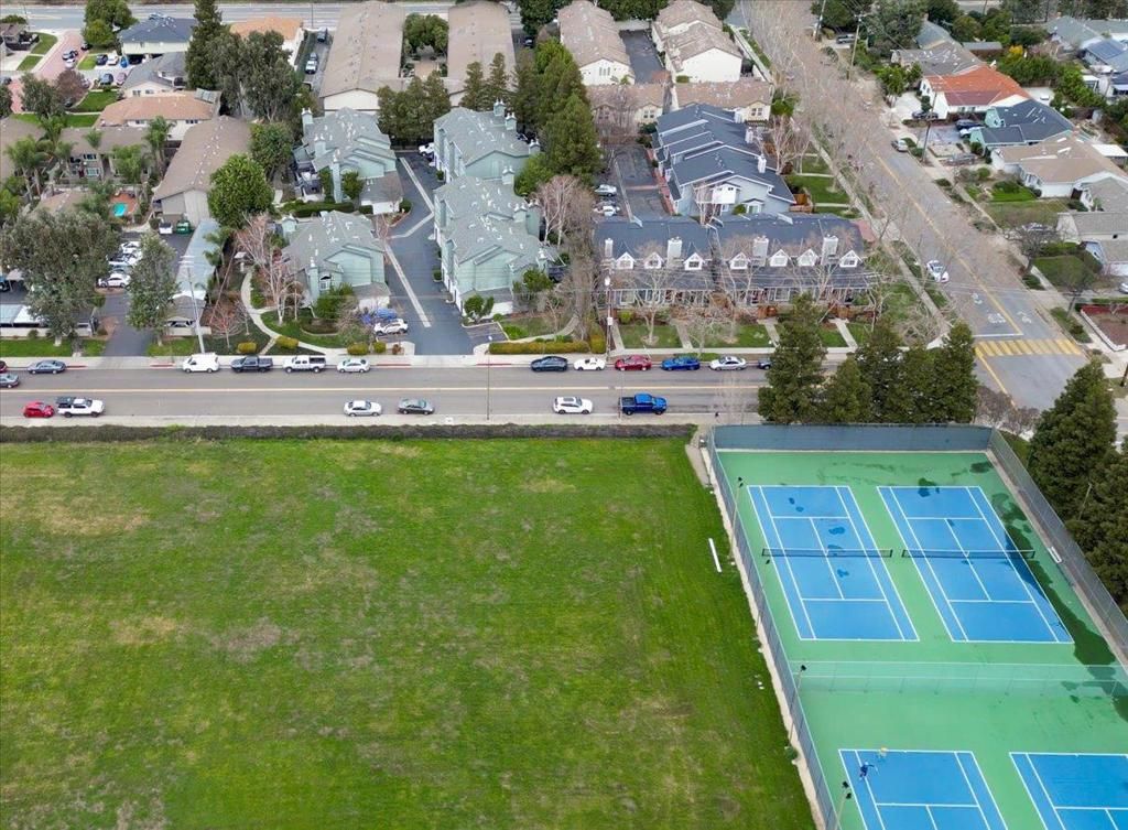 listing image 130723549310035856993