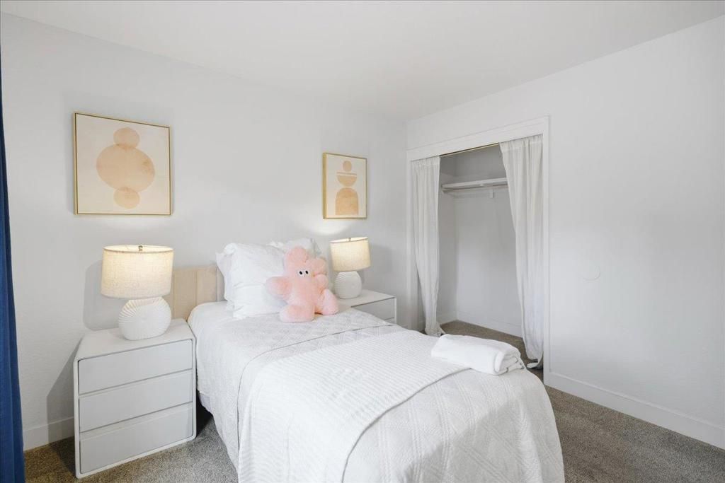 listing image 130721782219818177643