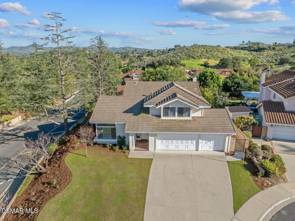 Photo of 2026 Stonehill Circle, Thousand Oaks, CA 91360 (MLS # 226000751)