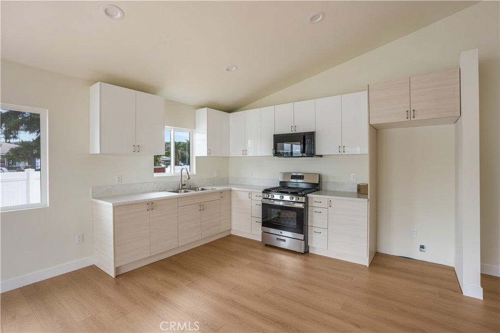 10957 Crockett