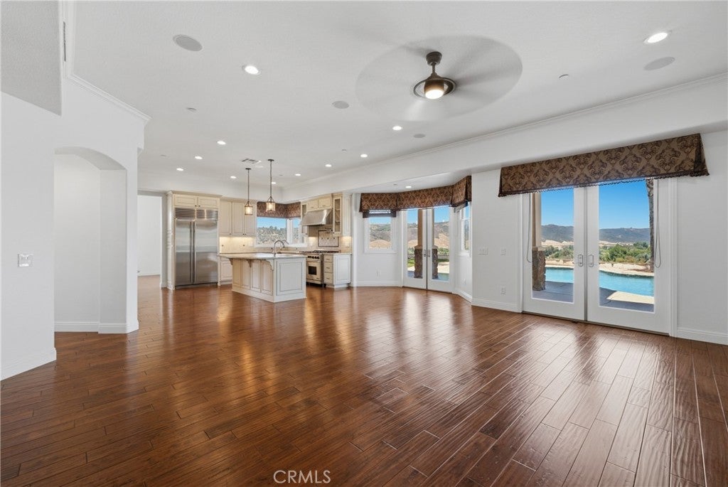 30425 La Presa Loop, Temecula, CA, 92592, USA, 5 Bedrooms Bedrooms, ,6 BathroomsBathrooms,Residential,Active,30425 La Presa Loop,DW26168947