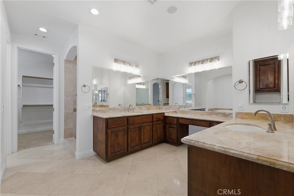 30425 La Presa Loop, Temecula, CA, 92592, USA, 5 Bedrooms Bedrooms, ,6 BathroomsBathrooms,Residential,Active,30425 La Presa Loop,DW26168947