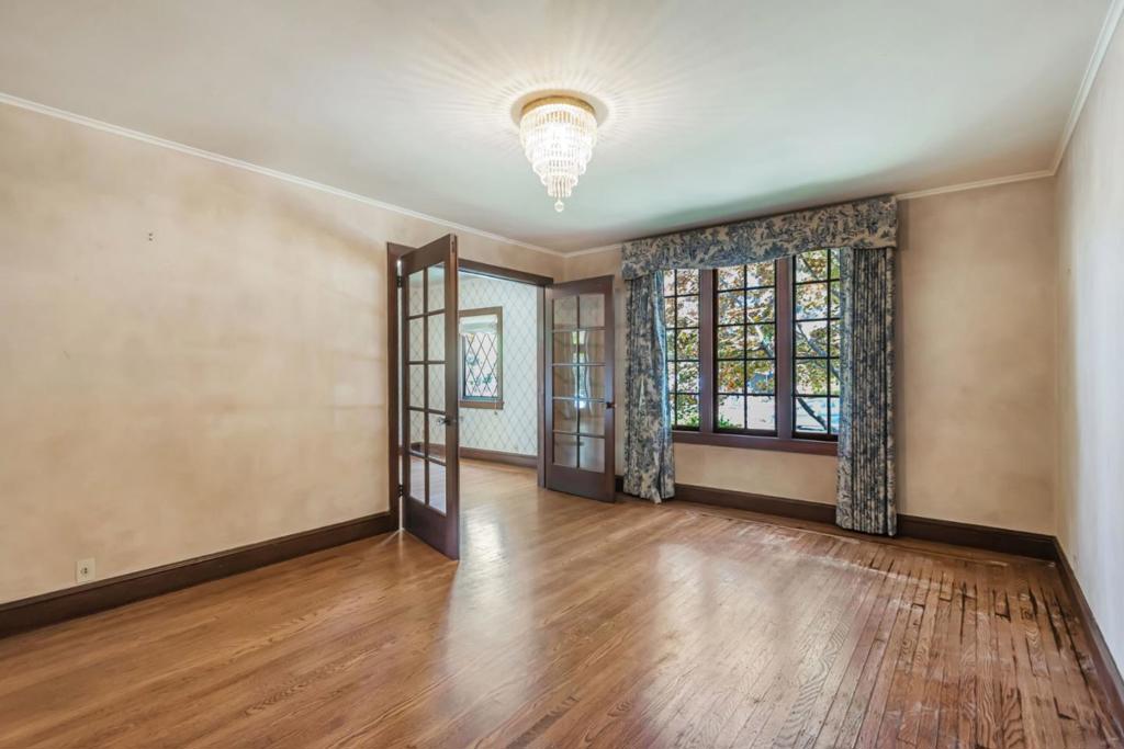 Properties 4 1690 Castilleja Avenue