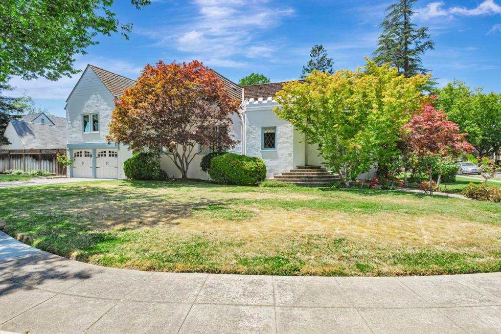 Properties 1 1690 Castilleja Avenue