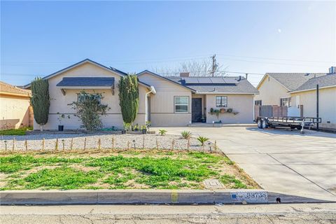 Photo of 38738 Puerta Ave Ave, Palmdale, CA 93550 (MLS # IG26023493)
