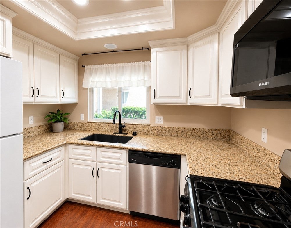 190 W Grove Street 2