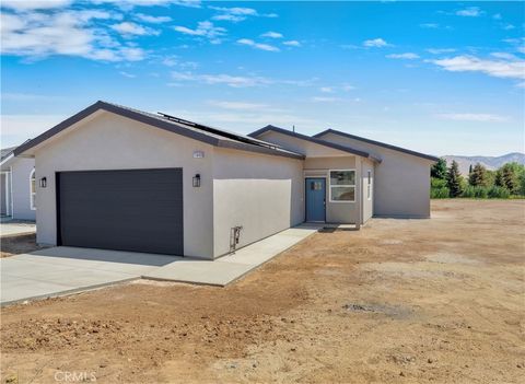 Photo of 21640 Loop Street, Tehachapi, CA 93561 (MLS # SR25159394) Photo of 21640 Loop Street, Tehachapi, CA 93561 (MLS # SR25159394)