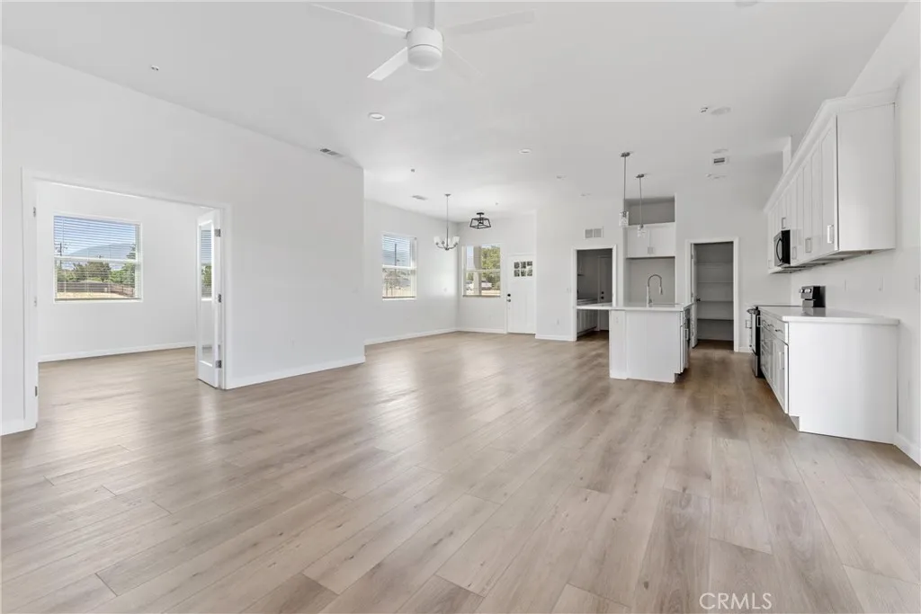 Tehachapi, California 93561, United States, 3 Bedrooms Bedrooms, ,2 BathroomsBathrooms,Residential,Active,172488