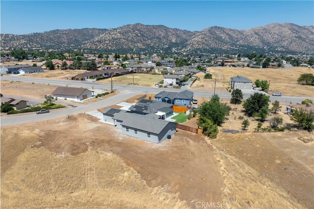 Tehachapi, California 93561, United States, 3 Bedrooms Bedrooms, ,2 BathroomsBathrooms,Residential,Active,172488