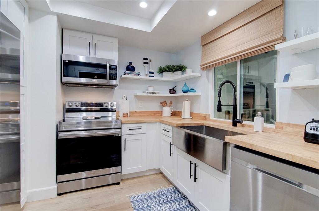 Huntington Landmark Townhomes (HLAN) - Residential