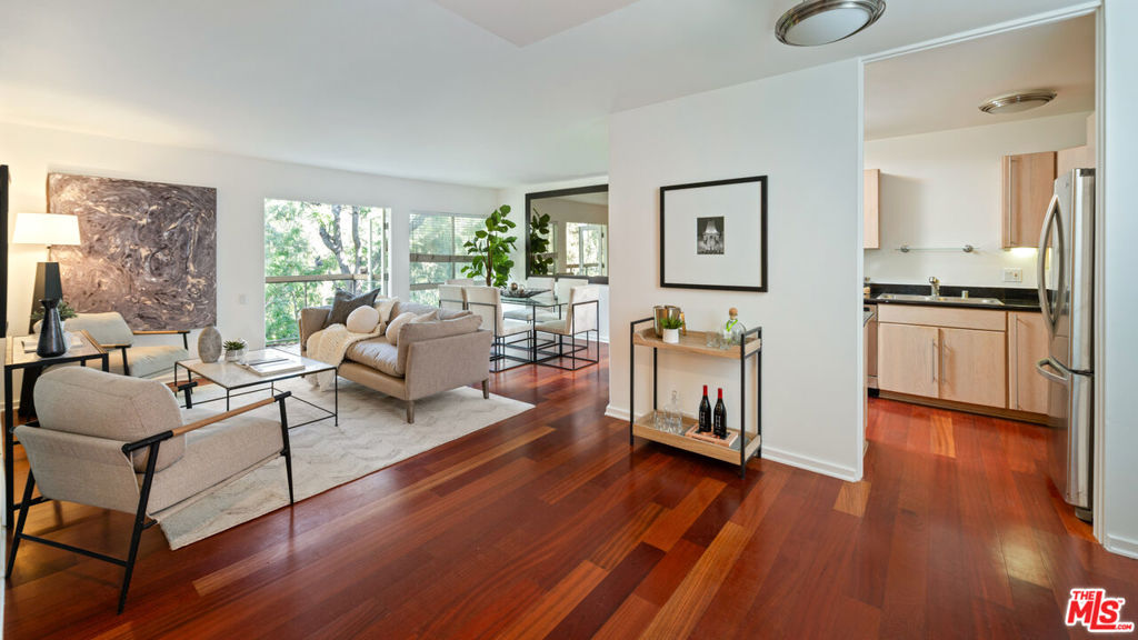 330 S Barrington Avenue 307