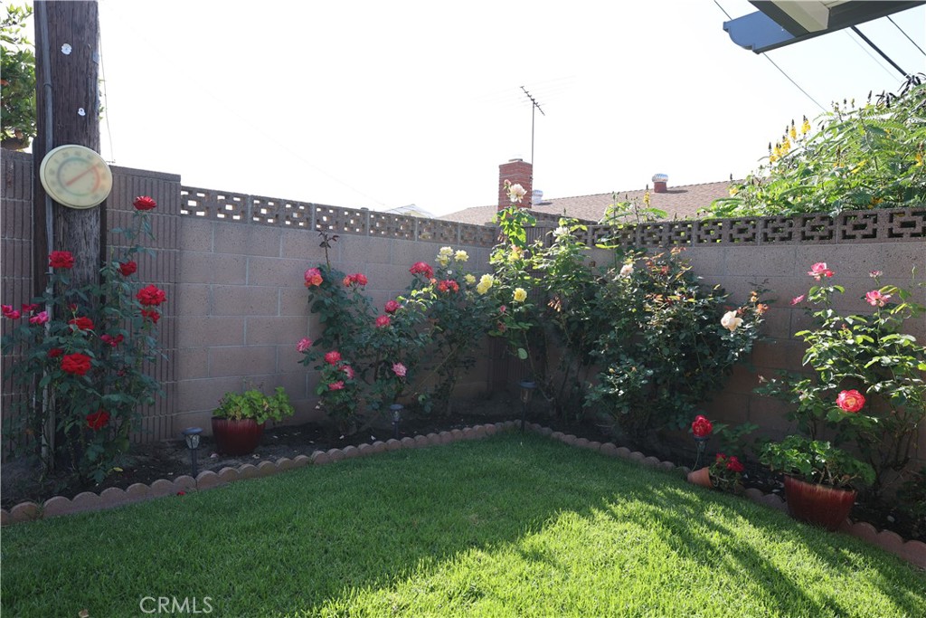 5519 Stevely Avenue