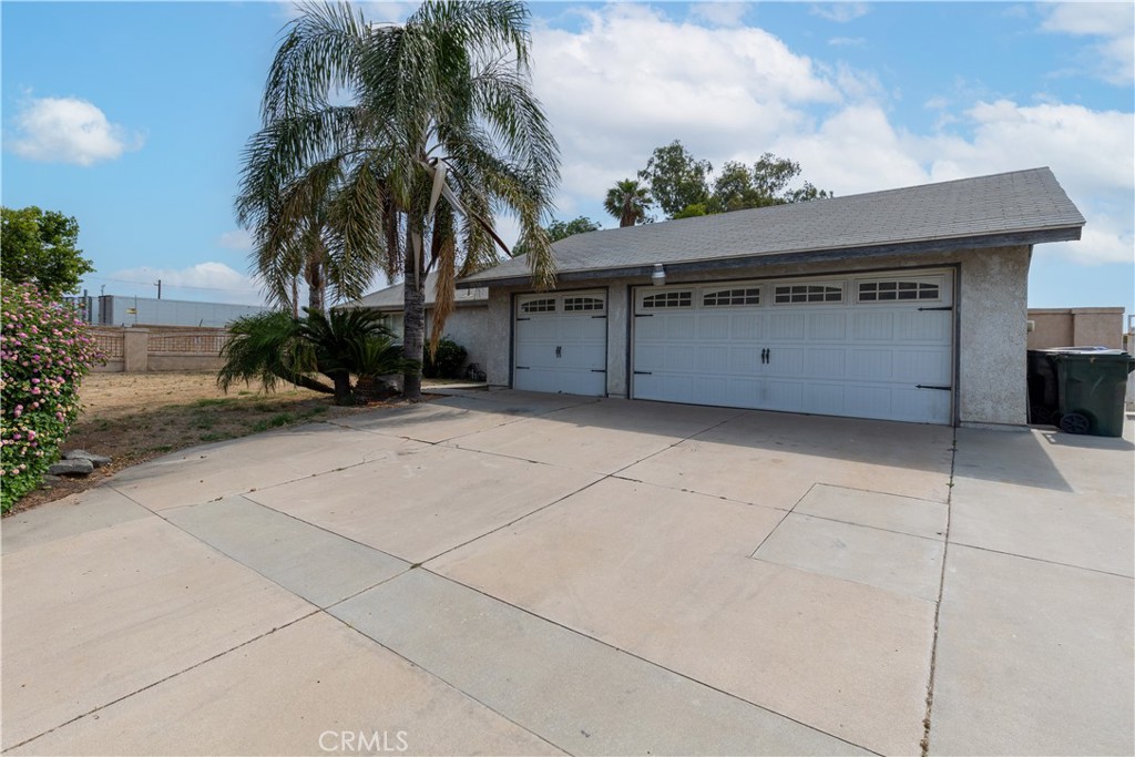 10709 Calabash Avenue