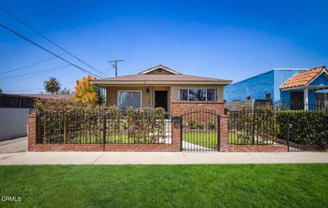 Photo of 1839 W 35th Place, Los Angeles, CA 90018 (MLS # P1-27158)
