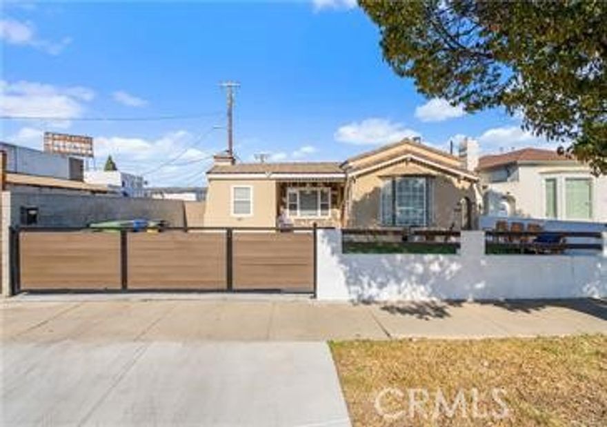 WELCOME TO THIS BEUTIFUL HOME IN THE CITY LOS ANGELES, THIS GEORGEOUS SINGLE-FAMILY HOME AND GOOD NEIGHBORHOOD. IS OPEN KITCHEN AND LIVING SPACE, ROOM OPENS UP TO THE OUTDOOR PATIO AREA WITH ALLOWS FOR OUTDOOR ENTERTAINMENT. UPDATED PLUMBING AND BATH IS COMPLETE NEW, ENERGY-EFFICIENT WINDOWS, SOLAR PANELS LEASE!!!!!SCHEDULE YOUR TOUR!!!!!