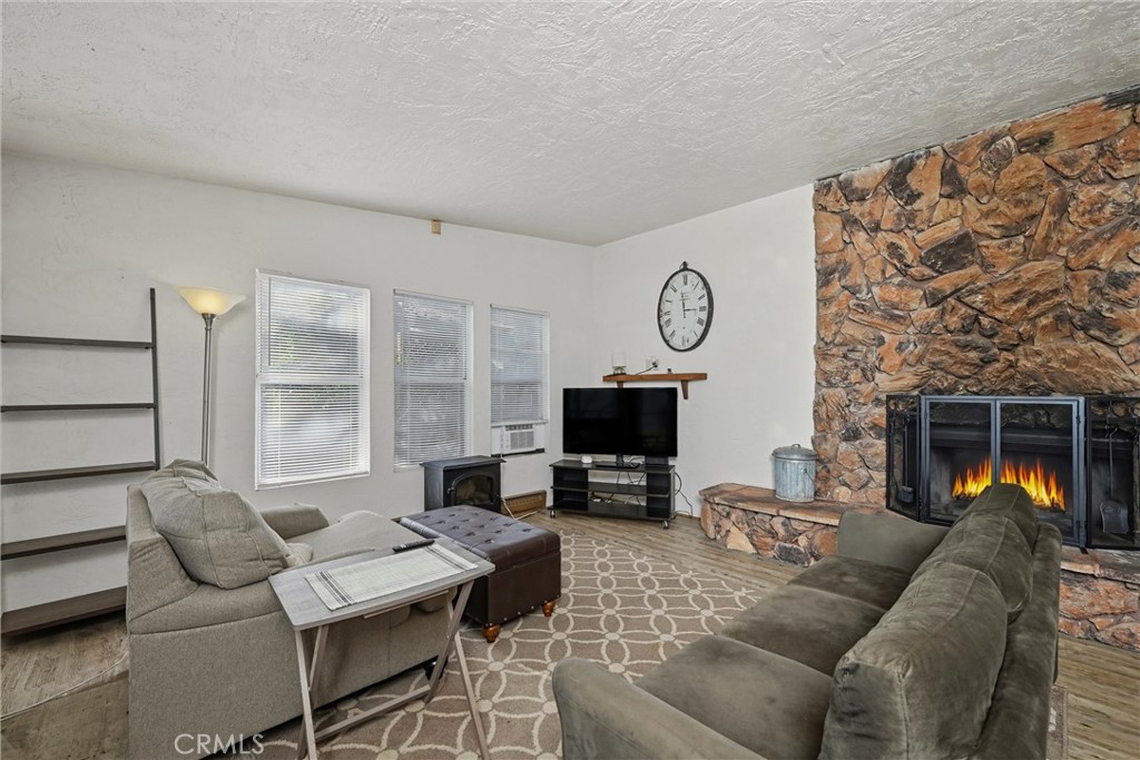 11664 Lakeview Drive