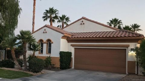Photo of 102 Mission Lake Way Way, Rancho Mirage, CA 92270 (MLS # 250040472SD)