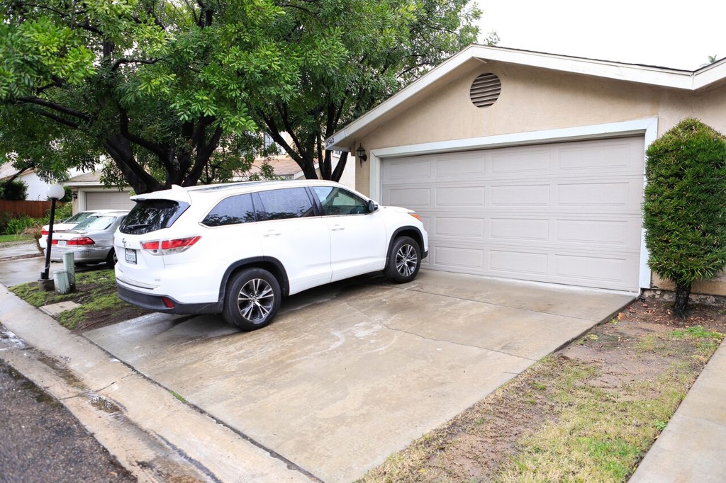 Neighborhoods: Euclid Gardens Equipment: Garage Door Opener, Range/Oven Other Fees: 0 Sewer: Sewer Connected