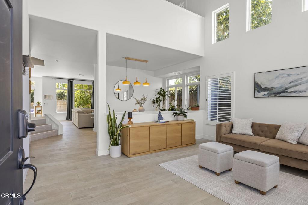 4712 Templeton Street