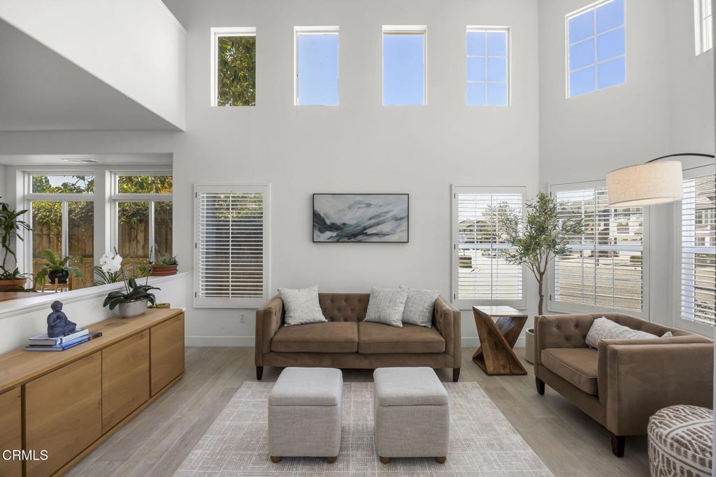 4712 Templeton Street