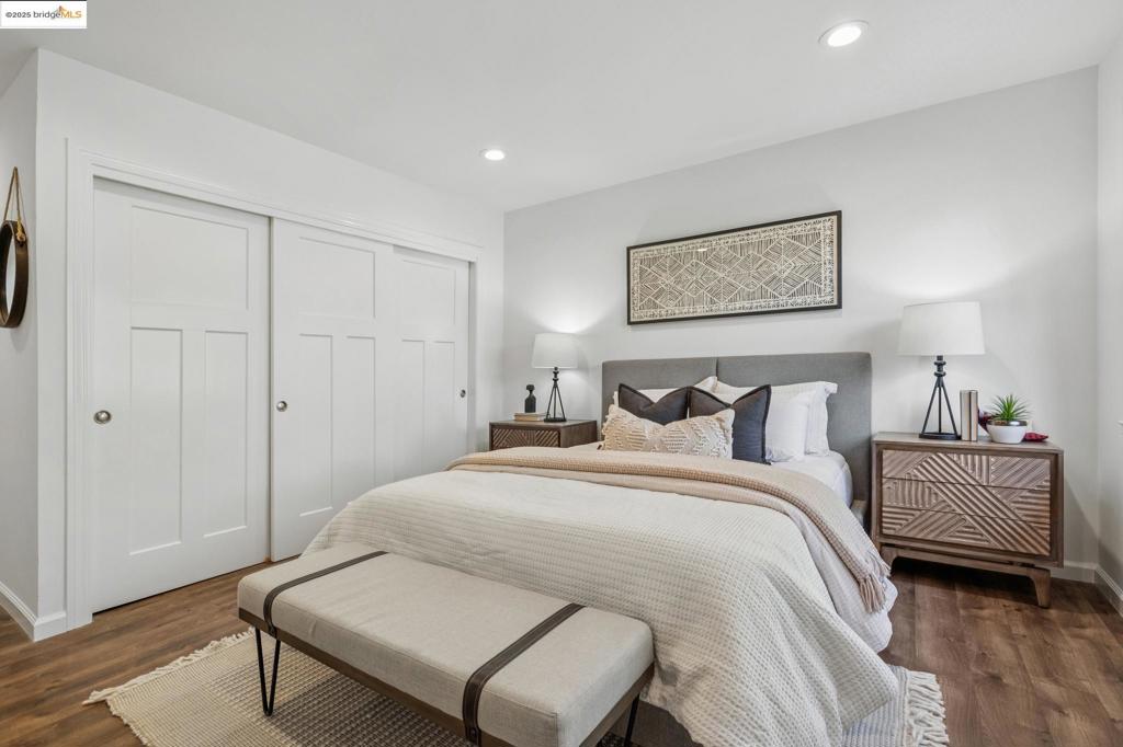 GREGORY GARDENS - Residential