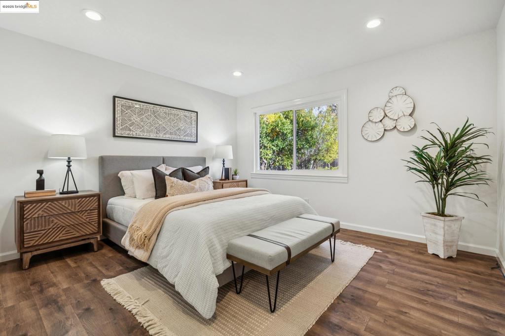 GREGORY GARDENS - Residential