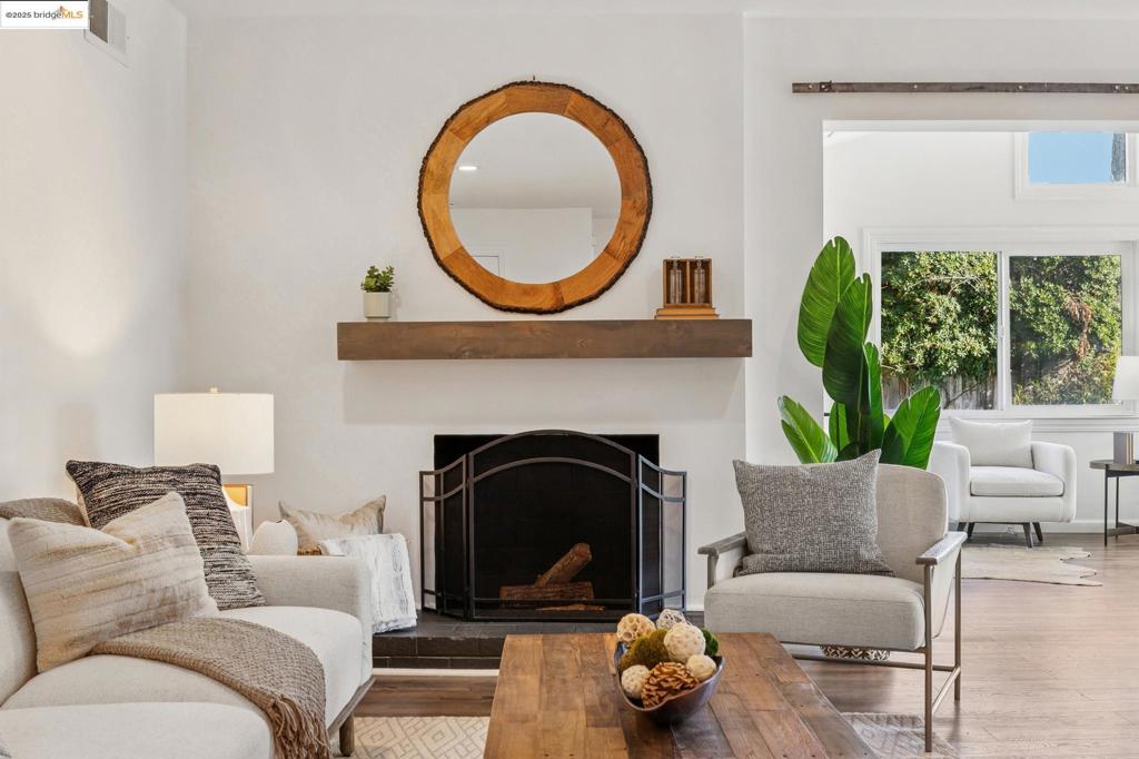 GREGORY GARDENS - Residential