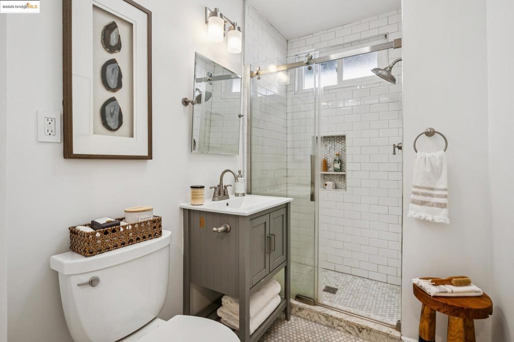 GREGORY GARDENS - Residential