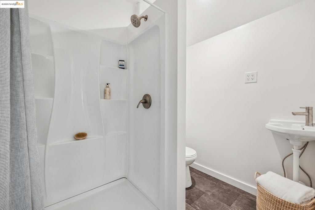 GREGORY GARDENS - Residential