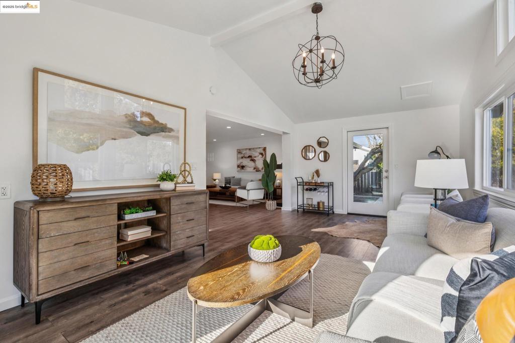 GREGORY GARDENS - Residential