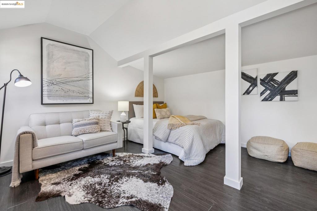 GREGORY GARDENS - Residential