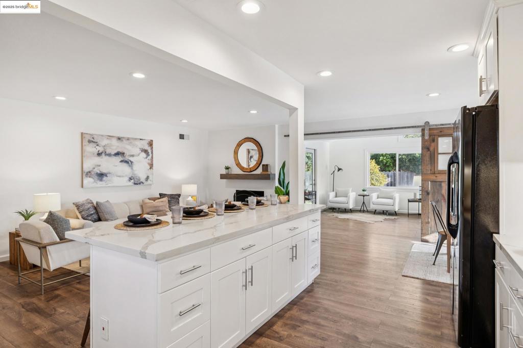 GREGORY GARDENS - Residential