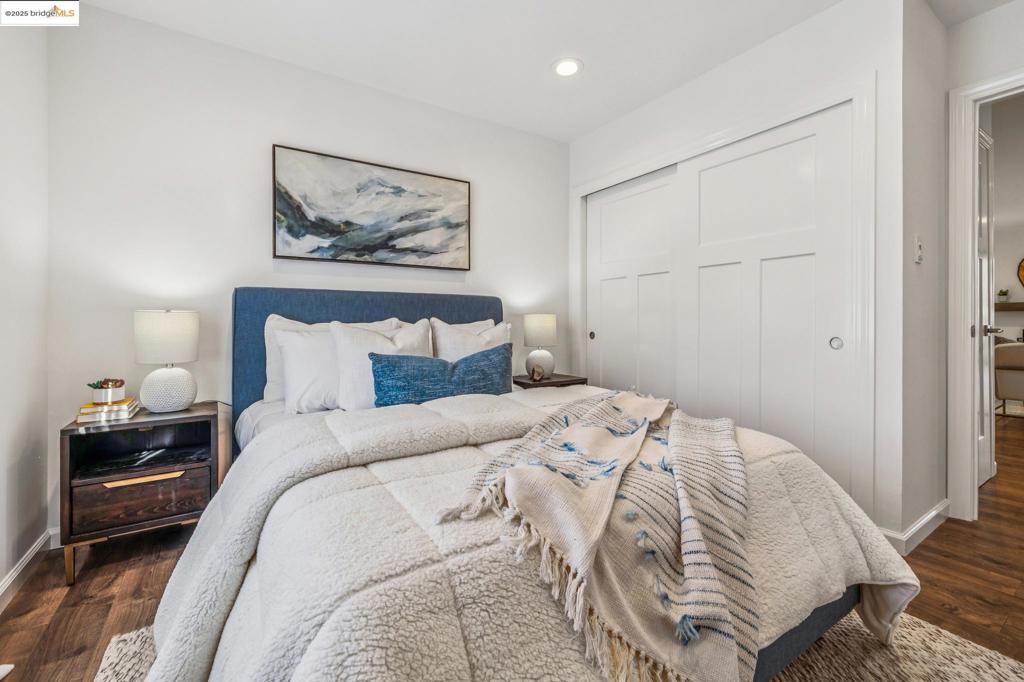 GREGORY GARDENS - Residential