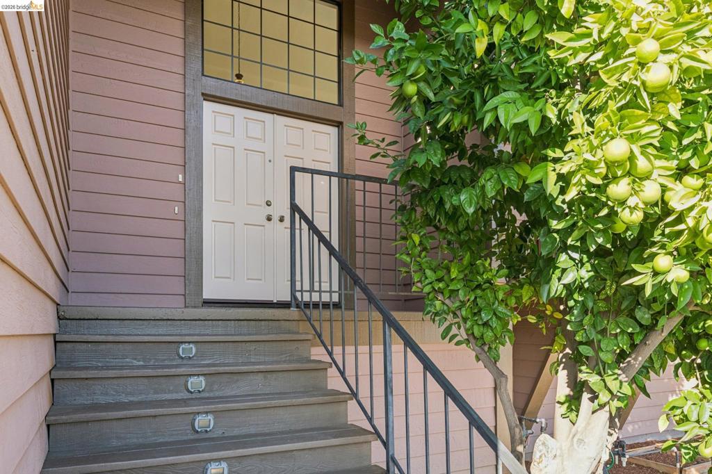 836 Navaronne Way