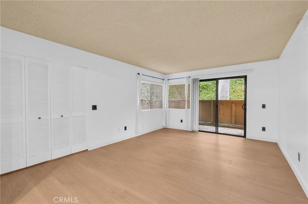 listing image 130721557719047069025