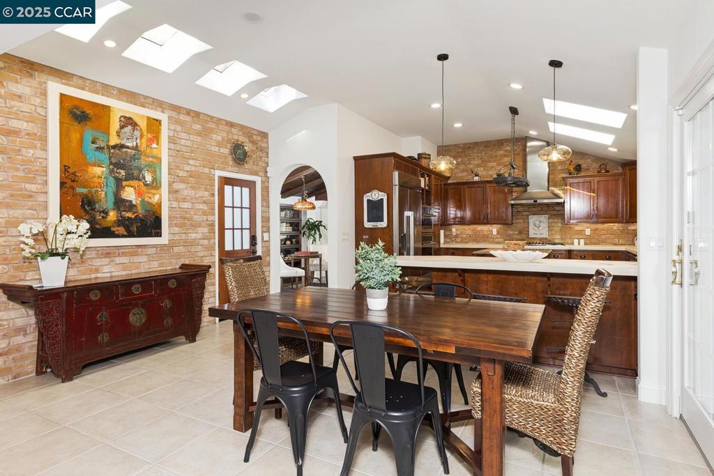 LAFAYETTE ORCHAR - Residential