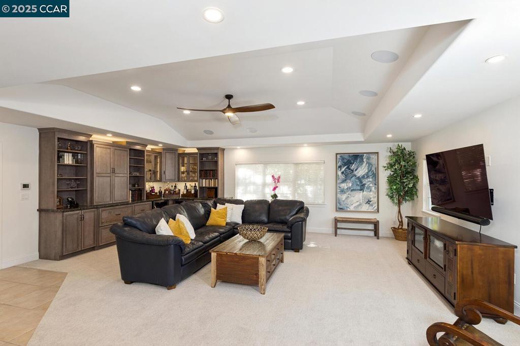 LAFAYETTE ORCHAR - Residential