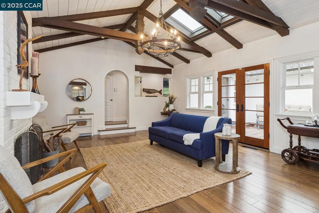 LAFAYETTE ORCHAR - Residential