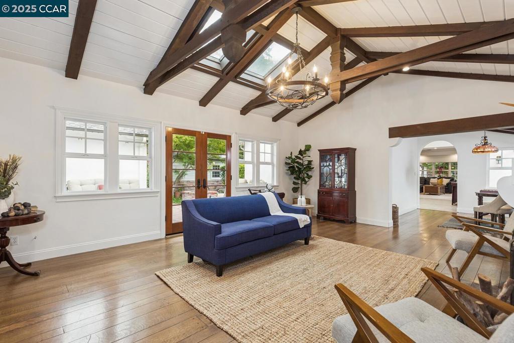 LAFAYETTE ORCHAR - Residential