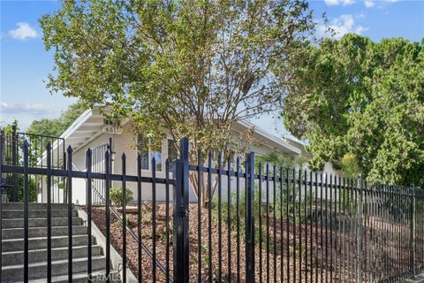 Photo of 6519 Tampa AVE, Reseda, CA 91335 (MLS # SR26227532)