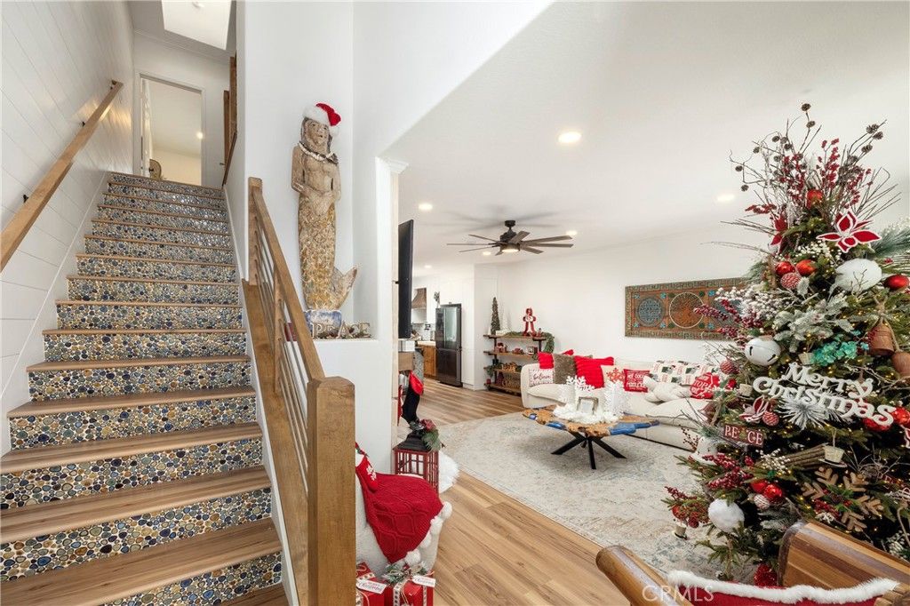 Photo of 7401 Seabluff Dr #102, Huntington Beach, CA 92648 (MLS # OC25264330)